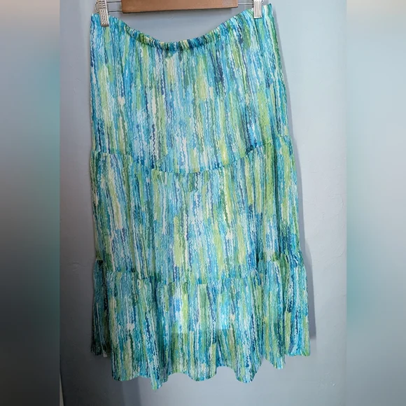 β¨ Elegant Blue and Green Midi Skirt - Picture 2 of 6